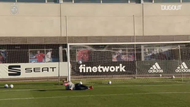 Gonzalo Villar’s amazing goals in Spain U21 training